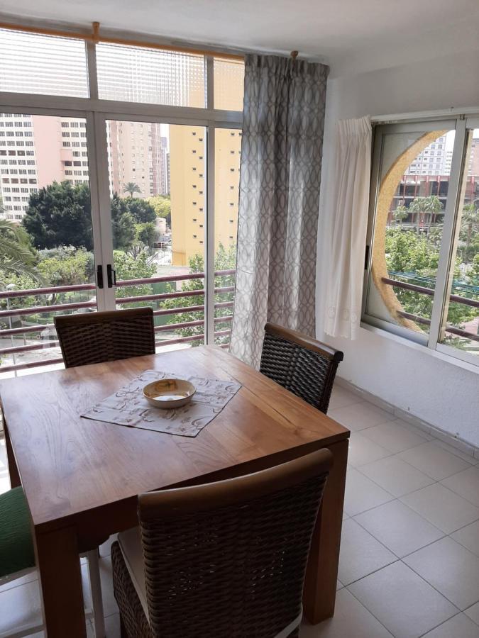 Moby Dick 5E Apartment Бенидорм Екстериор снимка