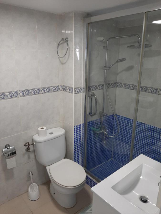 Moby Dick 5E Apartment Бенидорм Екстериор снимка